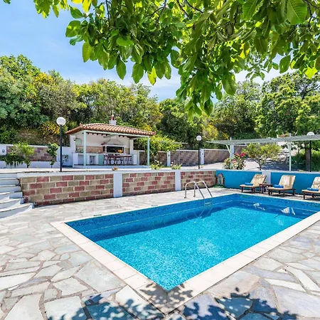 Augusta 斯科派洛斯